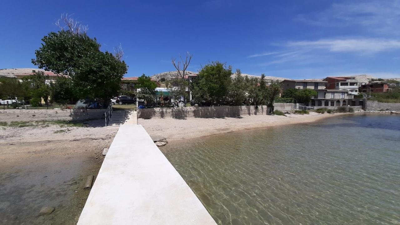 Camp Pere Hotel Паг Екстериор снимка