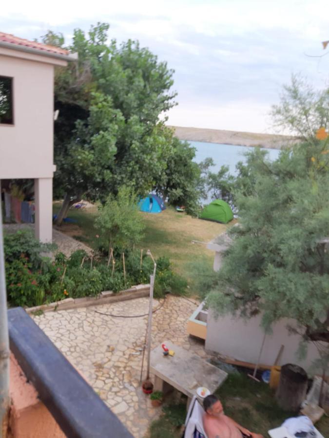 Camp Pere Hotel Паг Екстериор снимка